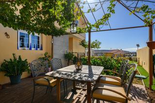 Maison jumelée à Calle nayra, 93, mogán, spain 93. Casa en mogán, las palmas vistas al mar y lujo