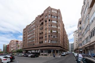 Etagenwohnung in Calle jesús ferrer jimeno, 6, las palmas de gran canaria, spain. Piso con garaje en pmesa y lópez a un paso de las canteras