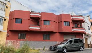 Casa adosada en Calle félix rodríguez de la fuente, 18, telde, spain 18. Casa terrera telde