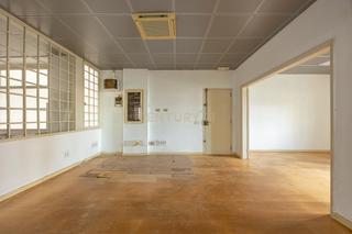 Appartement à Avenida primero de mayo, 23, las palmas de gran canaria, spain. Amplio piso familiar en venta en zona triana