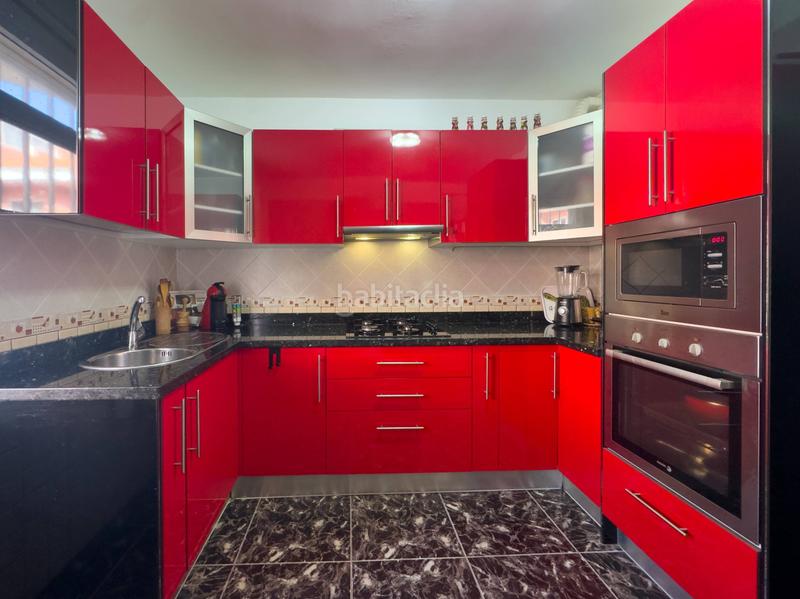 Foto 22f93ee5-4fad-48a4-a5ad-38739ab128b2. Casa adossada amb aparcament a Arico