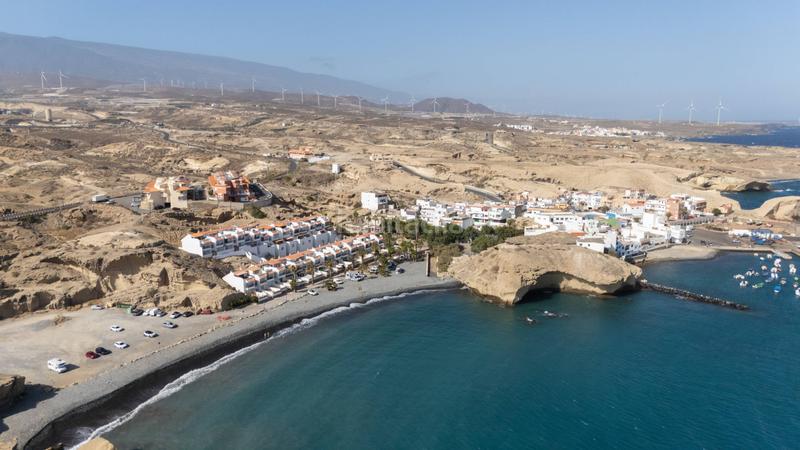 Foto 66db04d3-17d5-44ad-afcf-ed75271b6bd2. Casa adossada amb aparcament a Arico