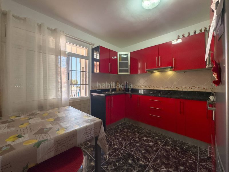 Foto ceb93790-eb29-40b5-b34b-69a9c9dc8013. Casa adossada amb aparcament a Arico