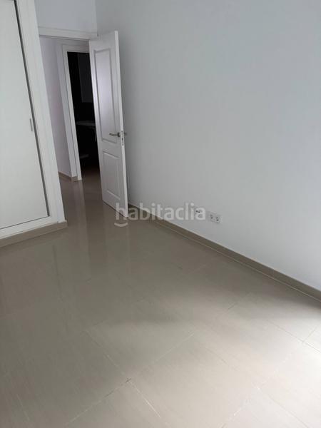 Foto d487ef24-11ed-4405-878f-b27e355e202e. Piso en calle malvasia 8 venta piso en 7 palmas en Palmas de Gran Canaria (Las)