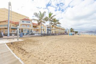 Ático  Calle juan de miranda. Atico dúplex en la playa de las canteras