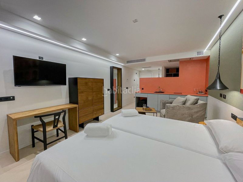 Foto bb86049b-34e6-4d33-bd0a-e995da12f2d3. Edifici a calle rosarito 3 a Isleta Palmas de Gran Canaria (Las)