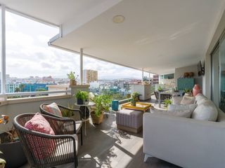 Penthouse in Santa Catalina - Canteras. Exclusivo super atico con terraza de 60 metros junto al puerto y