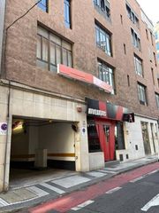Parking coche  Calle calle diderot. Plaza de garaje en venta en calle diderot