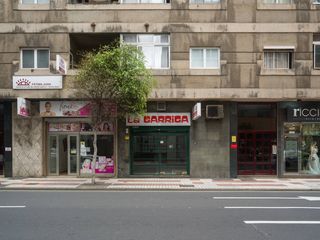Local commercial à Calle NESTOR DE LA TORRE 52