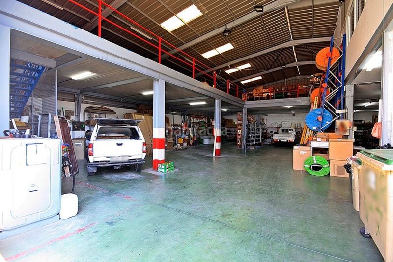 Foto a8c33aaa-c23c-4501-bcc9-91c1e1e2485f. Nau industrial a calle morera a Cruce de Arinaga Agüimes
