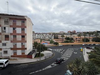 Apartament a Los Tarahales - La Paterna. Piso en la paterna