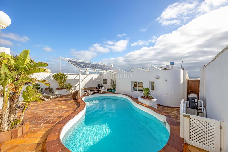 Foto cb87d1de-2440-4a6b-b2d7-3c36b5eeda12. Xalet a calle becquer 25 a Playa del Hombre - Taliarte - Salinetas Telde
