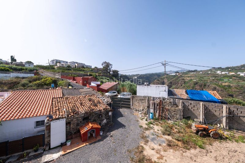 Foto e396c1c8-e2f0-4154-be27-88ea725ed0d6. Casa amb aparcament a Moya