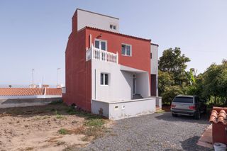 Casa en Moya. Exclusiva vivienda de nueva construcción en moya