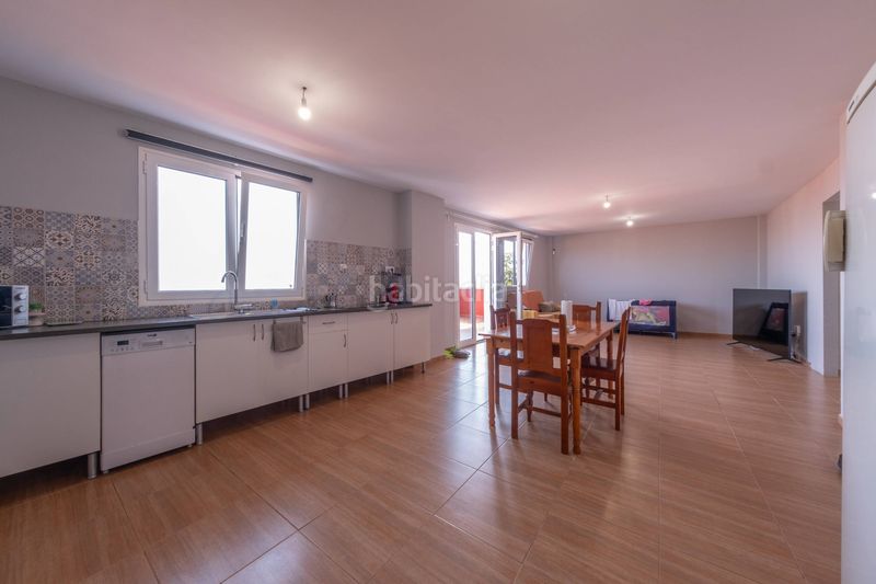Foto f1dc5caa-45b5-4d9c-97d0-7f386604d0a9. Casa amb aparcament a Moya