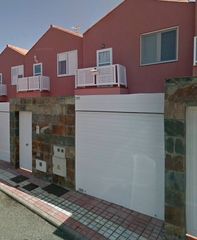 Semi detached house  Calle calle acorán. Vivienda ocupada ilegalmente