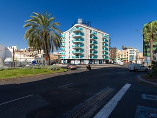 Local Comercial en Calle Fernando Guanarteme