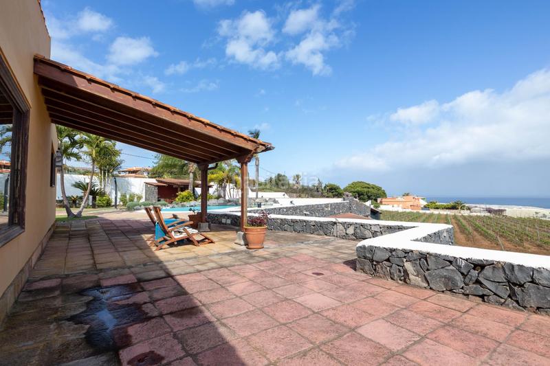 Foto 3865b6d1-9392-4e47-a38a-fd1b62dfb3a6. Chalet villa exclusiva con ubicación privilegiada en San Cristóbal de La Laguna