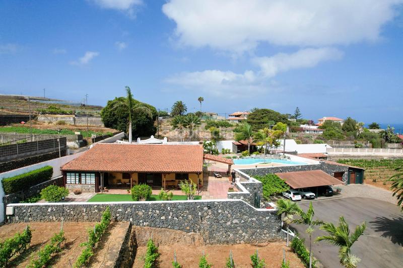 Foto 4466d457-e0f9-4fe1-9a47-f0cdf802714b. Chalet villa exclusiva con ubicación privilegiada en San Cristóbal de La Laguna