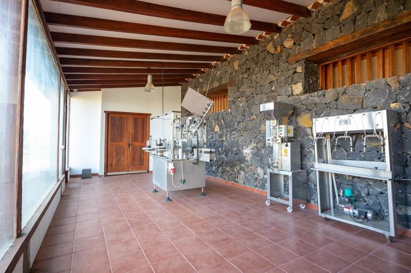 Foto 4d76b4f6-bd04-496b-9b64-91665292401e. Chalet villa exclusiva con ubicación privilegiada en San Cristóbal de La Laguna