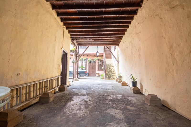 Foto 7f15ab79-c911-492a-b00d-7612bd586202. Maison avec parking dans Centro Orotava (La)