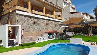 Xalet a Tabaiba. Casa familiar con piscina privada y jardín en tabaiba
