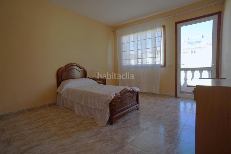 Foto 693509d5-d070-4a39-8f49-7eaa59806fa9. Casa aparellada a calle castillo (longuera) 13 a Realejos (Los)