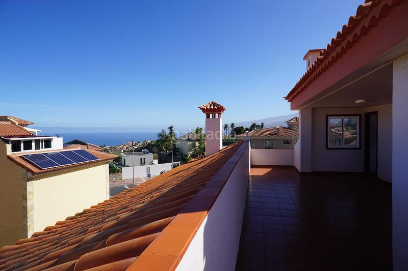 Foto a7d6a724-c891-4422-8e90-8110f0cc8f73. Casa aparellada a calle castillo (longuera) 13 a Realejos (Los)