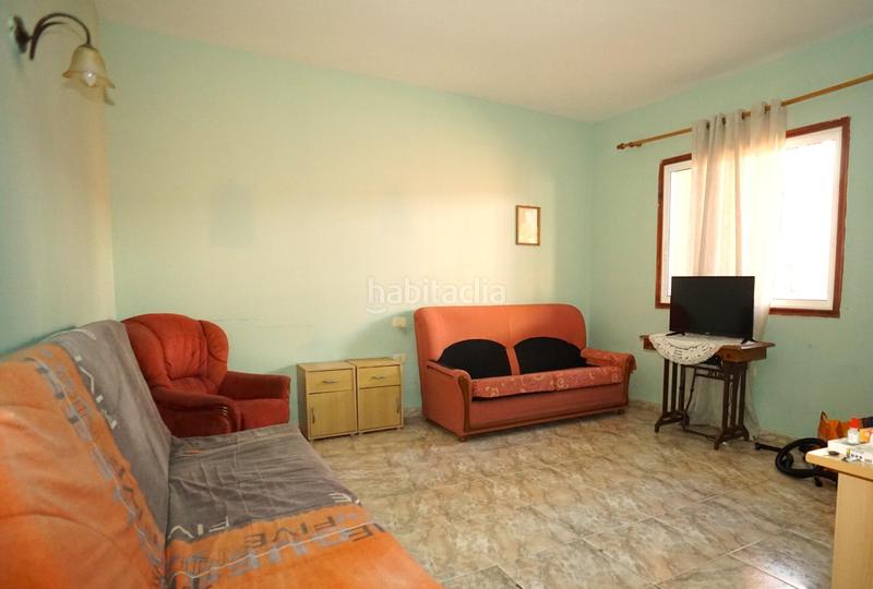 Foto d3a80303-5a9f-4b64-bd81-cc0b7f3614ae. Casa aparellada a calle castillo (longuera) 13 a Realejos (Los)