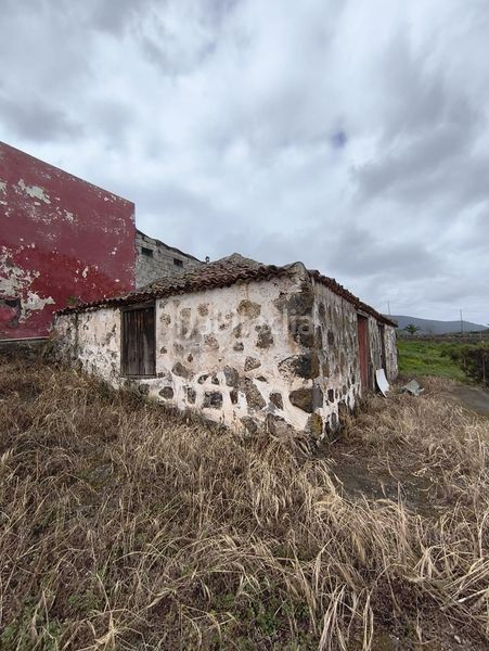 Foto cace709f-e051-491d-8ee2-2885f1130798. Finca rústica a La Perdoma - San Antonio - Benijos Orotava (La)