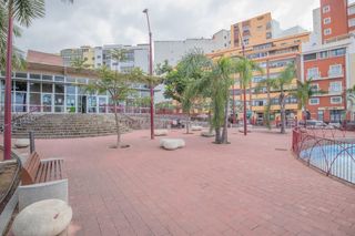 Pis  Calle puerto franco. Amplio apartamento de 3 dormitorios en excelente estado, con bal