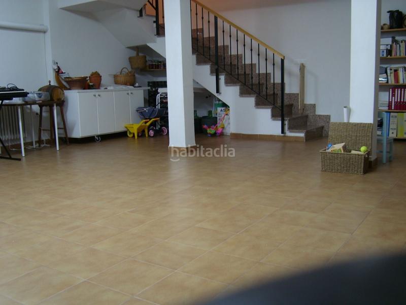 Foto f6ed5c4f-00b0-4c80-ad3b-81aeafc840b5. Casa adossada amb calefacció a El Perchel Ciudad Real