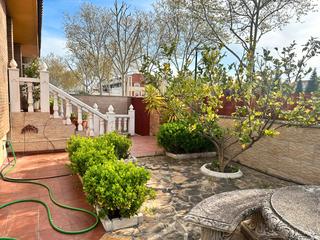 Casa adossada  Calle suiza. Vivienda ideal para entrar a vivir.