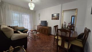Miete Etagenwohnung  Calle postas. Vivienda en el centro de la ciudad.