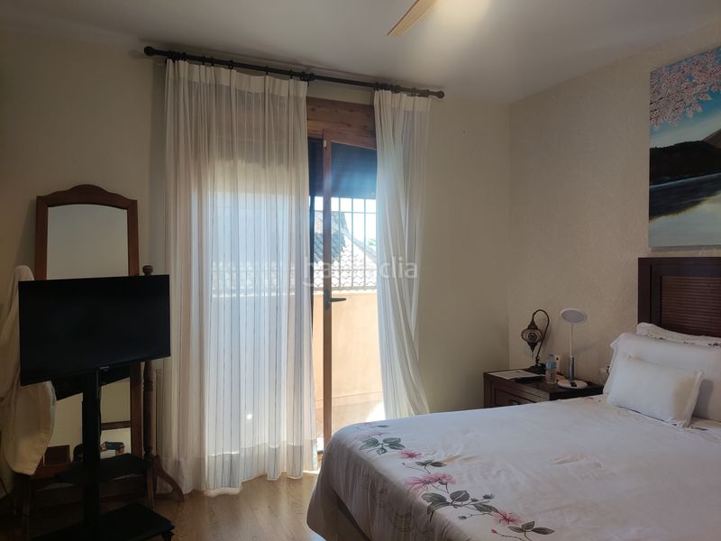 Foto 5d127ddc-fa3c-4549-b9af-3bc57db155d1. Casa amb xemeneia calefacció aparcament piscina a Ciudad Real