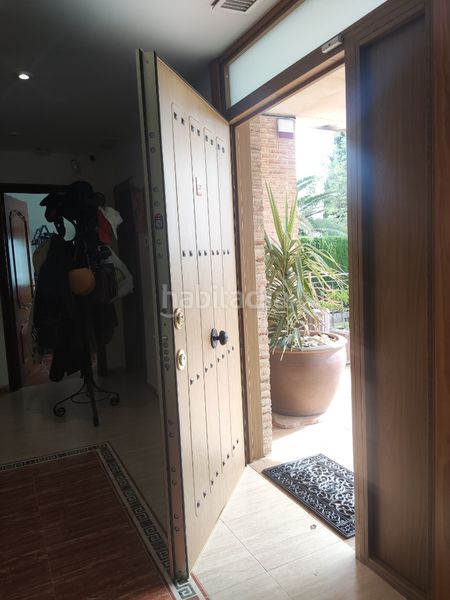 Foto 64b858a5-c248-4f80-b245-b6546cde80bb. Casa amb xemeneia calefacció aparcament piscina a Ciudad Real