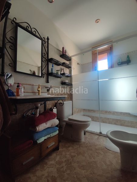 Foto 74c494e8-e5a5-4b7c-a02e-eea036cdc8d7. Casa amb xemeneia calefacció aparcament piscina a Ciudad Real