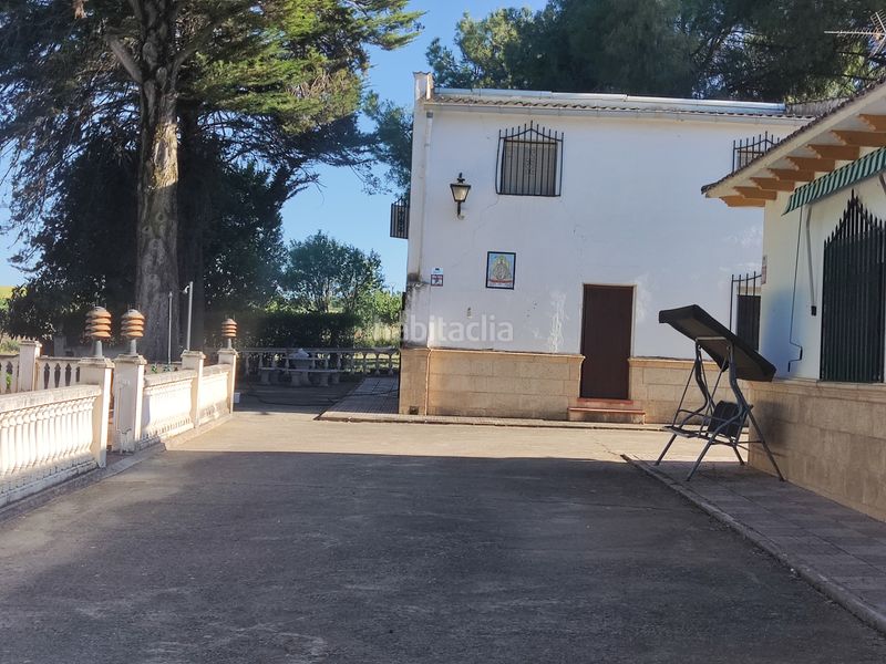 Foto c59fa8ef-c0cf-43b2-9a11-a88d80667c74. Xalet amb xemeneia calefacció piscina a Ciudad Jardín Ciudad Real