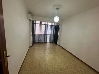 Pis  Calle conde de la cañada. Vivienda centrica