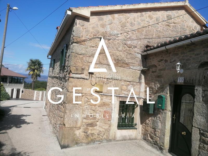 Foto 267a6274-6e39-4ba5-a173-fe22f06c4cce. House with parking in Teo