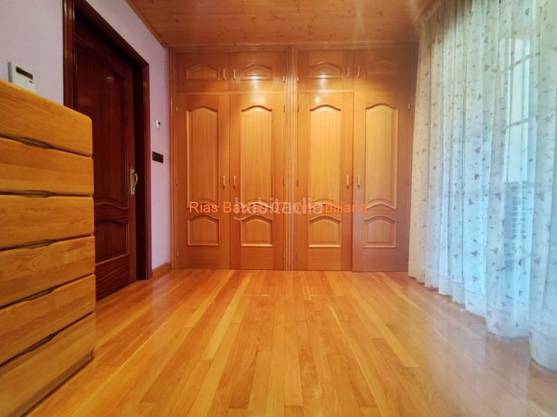 Foto f70b39a4-cbac-4d47-bdb7-7f7300496537. Casa ref 2914 chalet 5 dorm. con jardín y piscina muy próximo mondariz balneario en Ponteareas