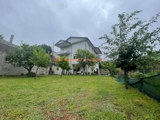 Maison à Mos. Ref 2587 casa dos viviendas  en tres plantas  con finca 820 m2 m