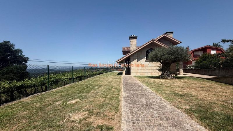 Foto 8b4e2b5d-5ce0-4236-a244-2e15742820a0. Casa amb calefacció aparcament a Neves (As)