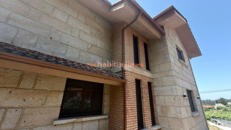 Foto aeadb60e-f868-4292-8918-71eeea6c2b78. Casa amb calefacció aparcament a Neves (As)