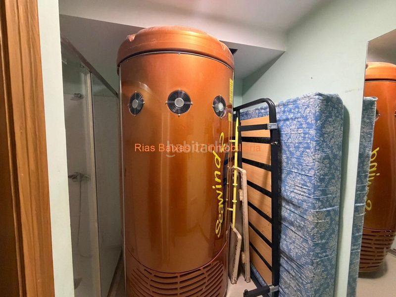 Foto bd9b06fd-f7ba-49a9-8b34-a368ec98864b. Local comercial ref 2144 peluquería con posibilidad de conversión a vivienda arcade centro en Soutomaior
