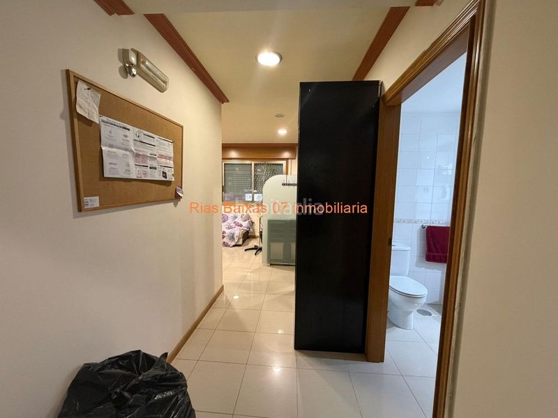 Foto cb7e688e-3249-4360-b145-a79a0700c492. Local comercial ref 2144 peluquería con posibilidad de conversión a vivienda arcade centro en Soutomaior