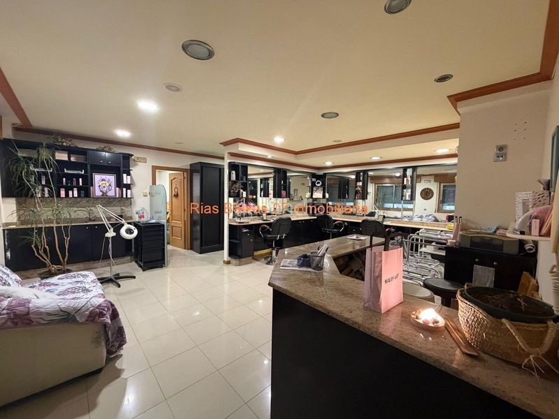 Foto e27d370b-441f-4b0b-b07f-7ca8a6e159ce. Local comercial ref 2144 peluquería con posibilidad de conversión a vivienda arcade centro en Soutomaior
