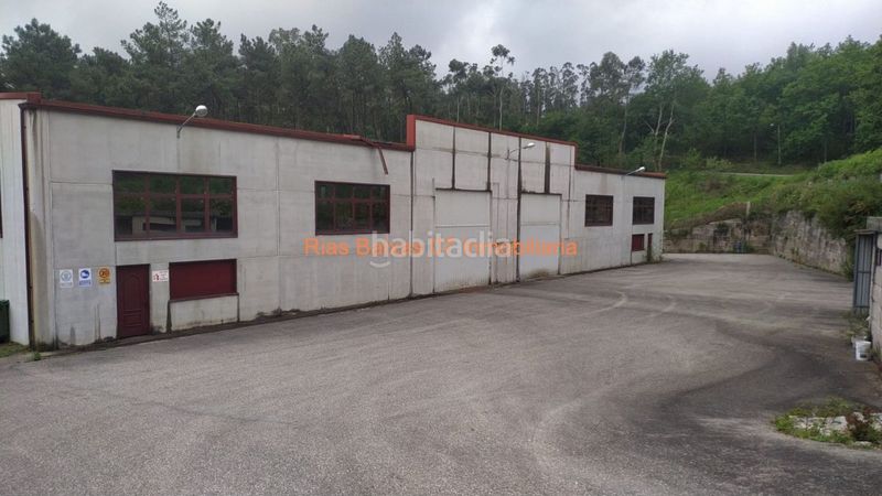 Foto 0d0fa3dd-5dc2-4a5f-8ba1-48e20785a7af. Location bâtiment à usage industriel dans Mos