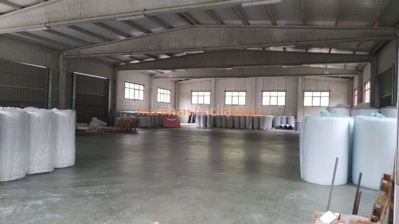 Foto 9b9f2a3c-29a3-4b28-9b1b-4354d3de192e. Location bâtiment à usage industriel dans Mos