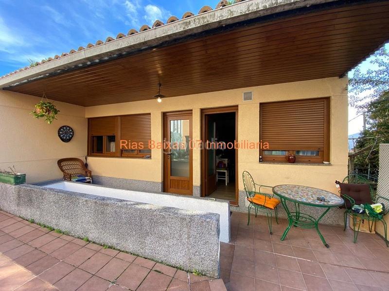 Foto 29c0ef7c-76a5-43af-a9cd-1ed15884d4d3. Casa con parcheggio in Lavadores Vigo